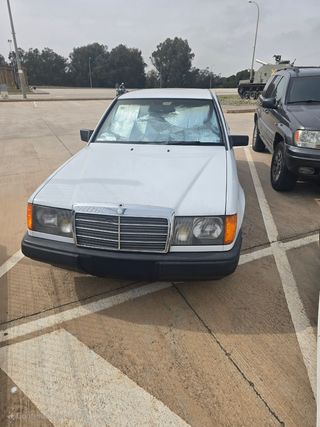Mercedes-Benz w124 1985