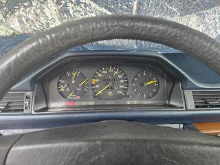 Mercedes-Benz w124 1985