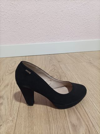 Zapatos ante de tacón Mustang