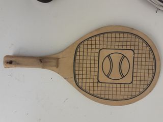 Raqueta de madera y funda de raqueta
