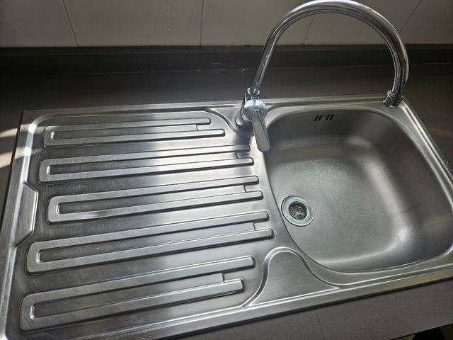 Fregadero más grifo
Venta en persona