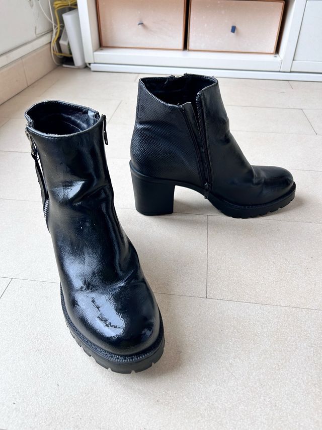 Botines Mustang talla 40