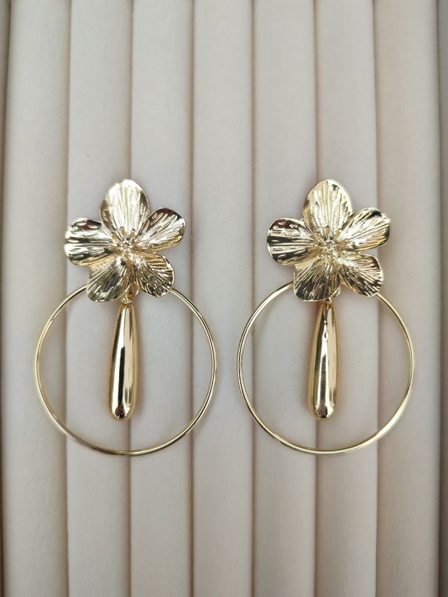 Pendientes de flamenca dorados