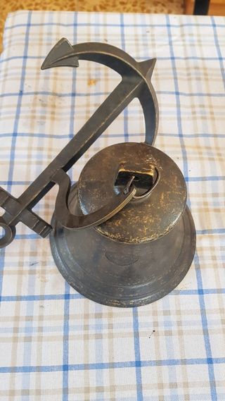 4 campane in bronzo uguali