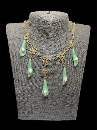 Collana in argento con giada e perle naturali