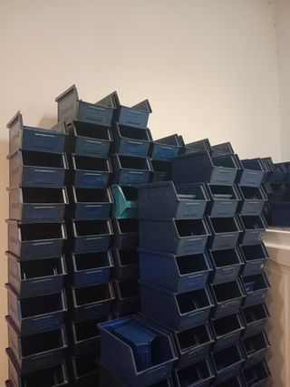 Cajas para almacenamiento de piezas