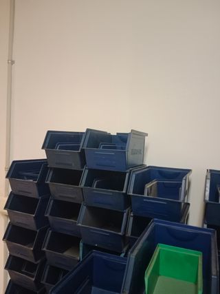 Cajas para almacenamiento de piezas