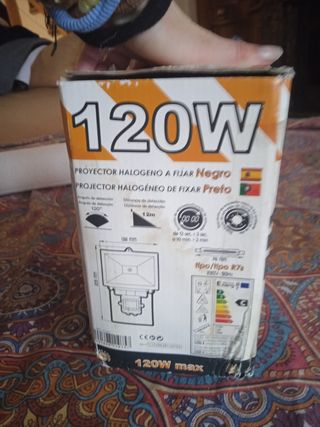 Proyector alogeno con detector. Nuevo