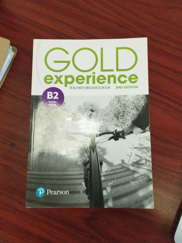 Gold Experience 2nd Edition B2 Teacher's Resource Book (Gold Experience)
