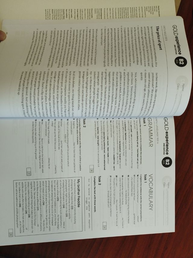 Gold Experience 2nd Edition B2 Teacher's Resource Book (Gold Experience)