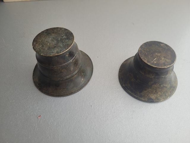 Antiguos morteros farmacia bronce