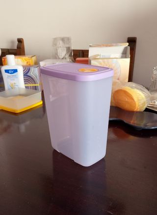 Tupperware 