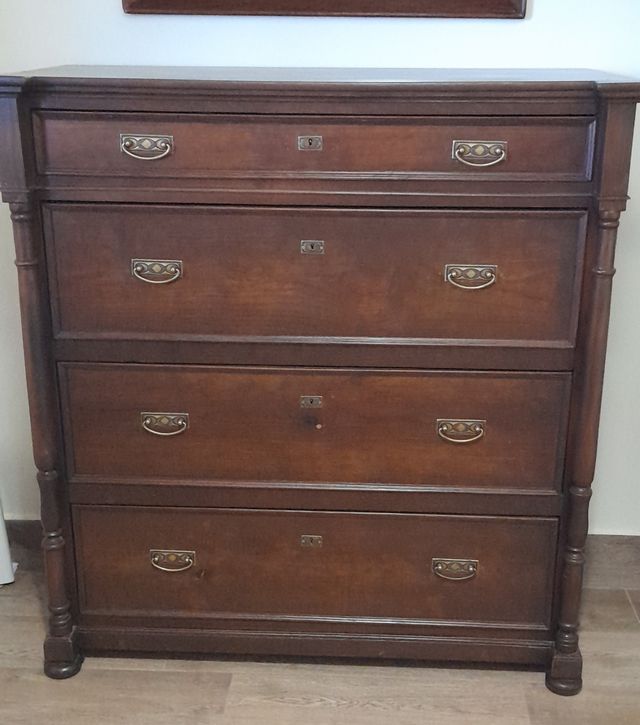 COMODA ESTILO ALFONSINA