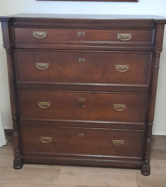 COMODA ESTILO ALFONSINA