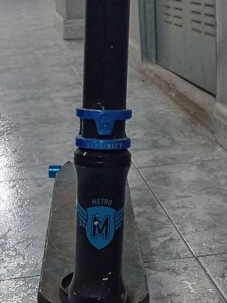 Scooter saltos metro