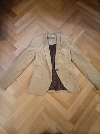 Giacca velluto donna di Zara.