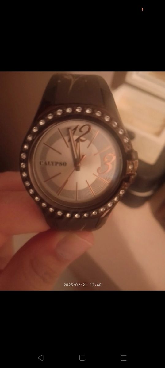 Reloj calypso marrón con perlas 
