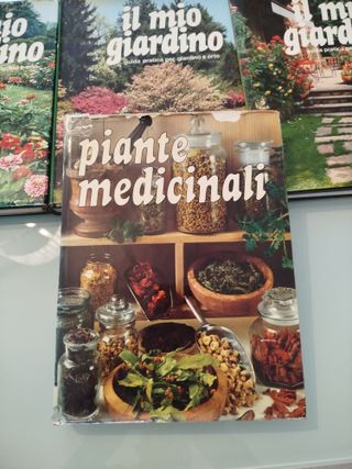 Enciclopedia "Il mio giardino" in 11 volumi.