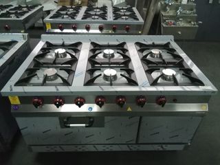 COCINA INDUSTRIAL 6 FOGONES A GAS CON HORNO