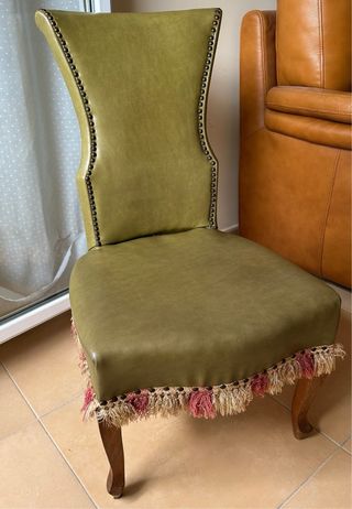 Silla de PIEL Verde VINTAGE con remaches