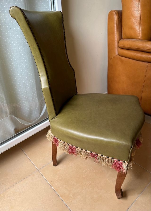 Silla de PIEL Verde VINTAGE con remaches