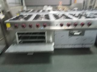 COCINA INDUSTRIAL 8 FOGONES A GAS CON 2 HORNOS