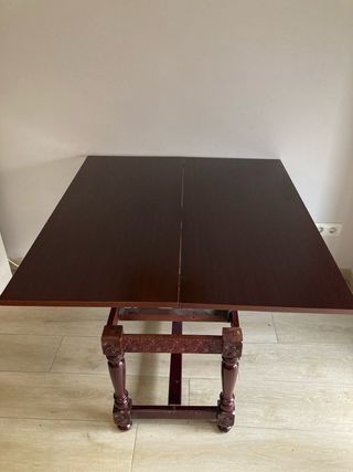 Mesa de comedor convertible en mesa de salon