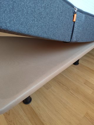 Colchón Enma 1,35 con base tapizada COMO NUEVO!!!