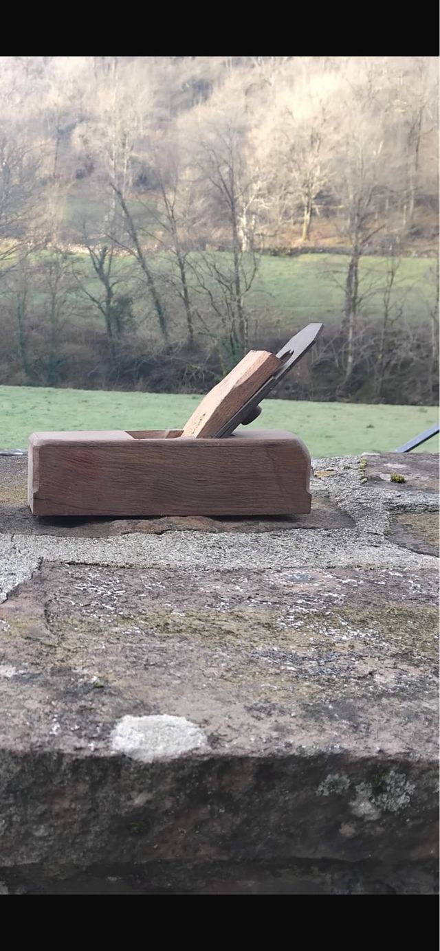 Cepillo antiguo para madera