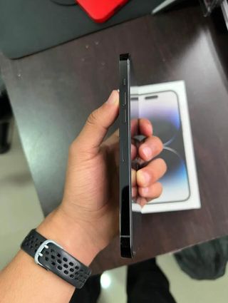. iPhone 14 pro Max