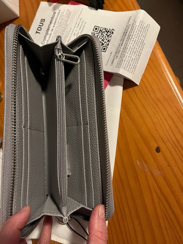 Billetera de piel gris Tous Greta