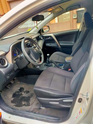 Toyota RAV4 2014
