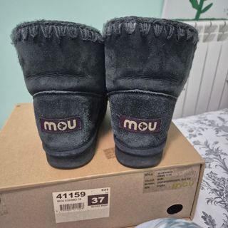 MOU botas
