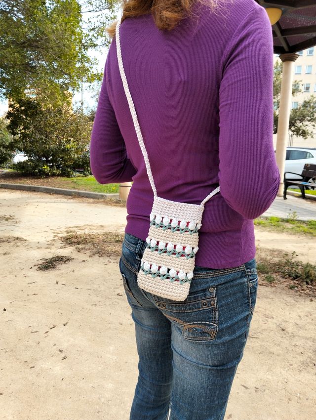 Bolsa de crochet para móvil