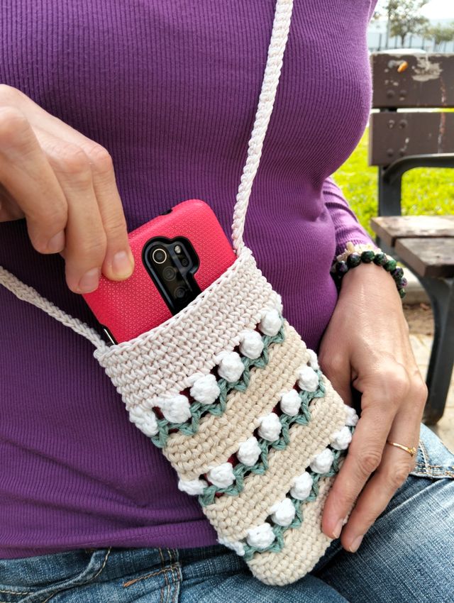 Bolsa de crochet para móvil