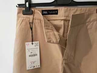 Zara con etiqueta pantalón color tostado
