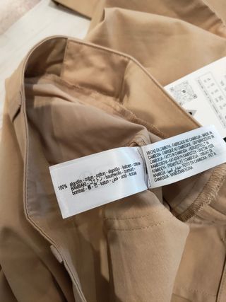 Zara con etiqueta pantalón color tostado