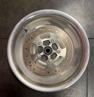 Cerchio posteriore pieno per Harley Davidson VRod