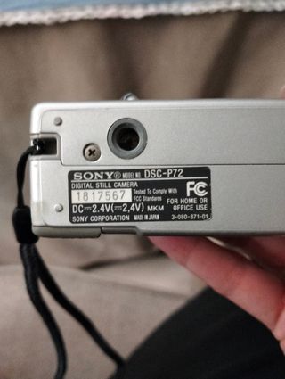 Cámara SONY Cybershot 3.2 MPixels