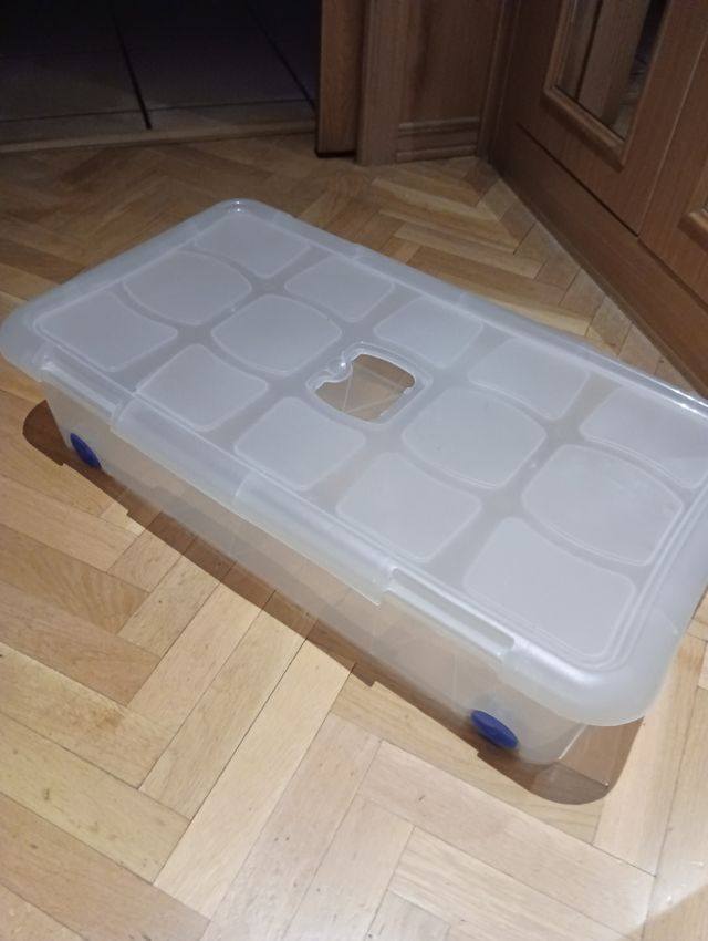 Caja de plástico