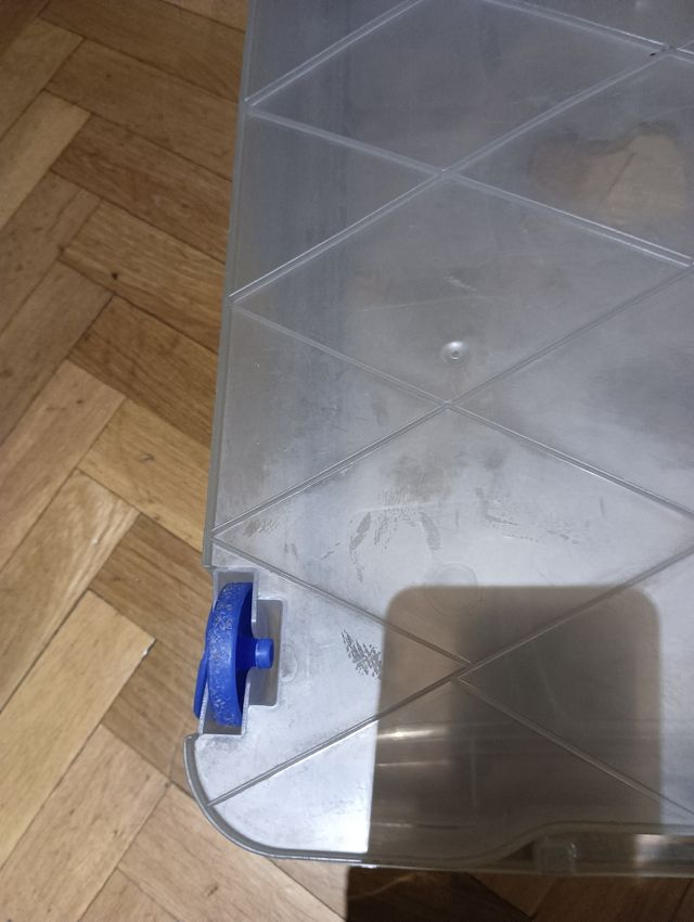 Caja de plástico