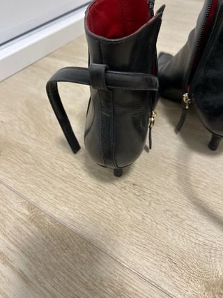Botines negros uterque
