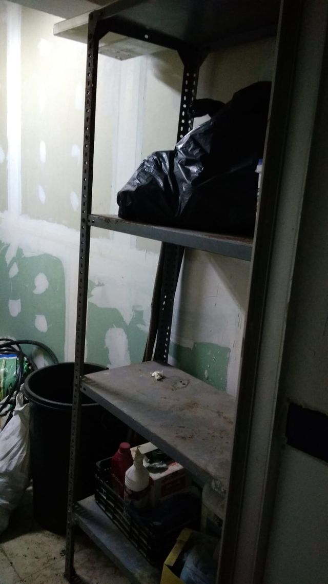 Estantería metálica