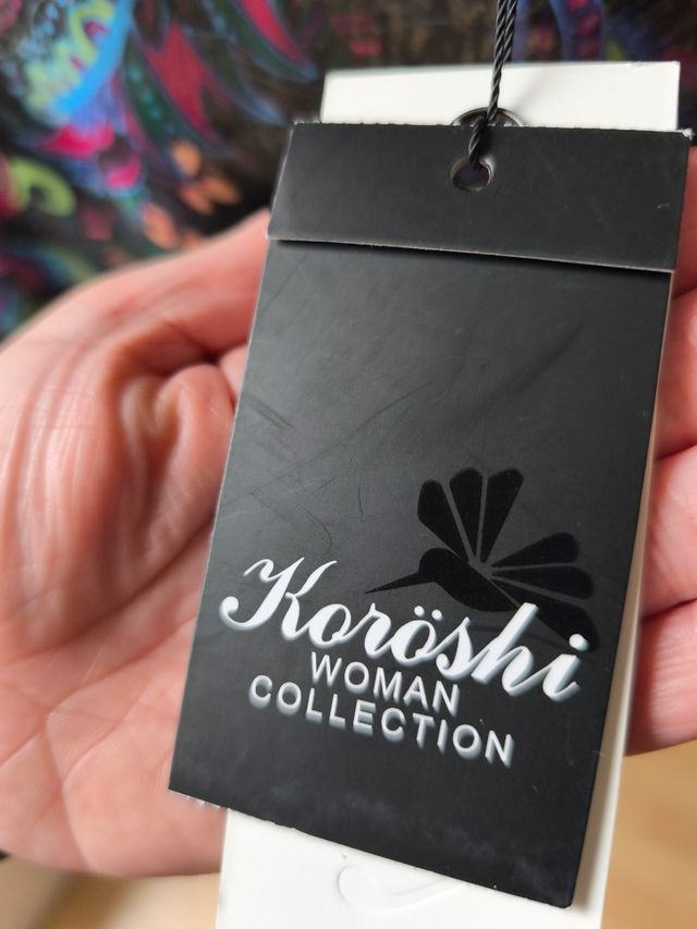 Blusa estampada Koröshi NUEVA