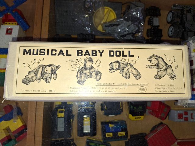 Muñeca pequeña retro CR