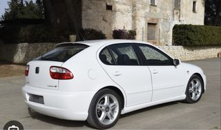 piloto trasero derecho e izquierdo seat Leon  2006