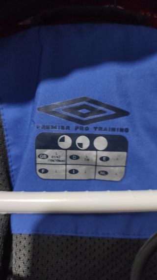 Chaqueta cortavientos Umbro deportivo alavés 2000 