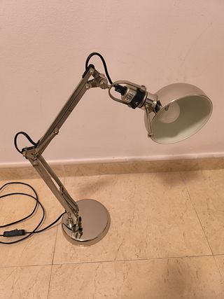 Lámpara flexo de escritorio