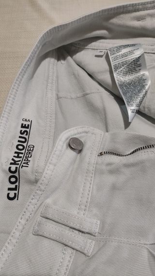 Pantalón gris clarito