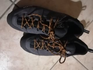 Salewa Scarpe trekking.Nuove. Solo provate. TG 41.